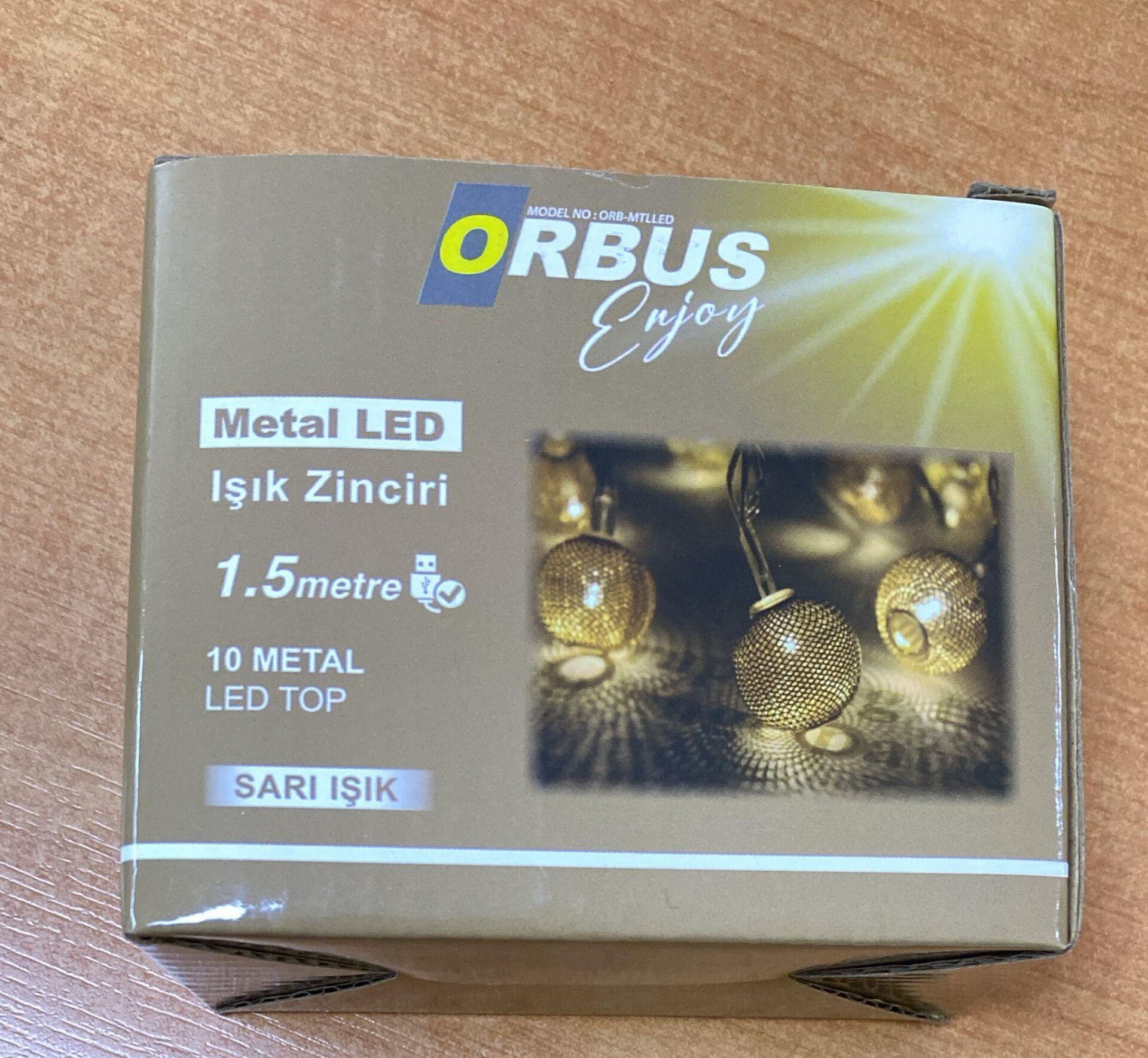 ORBUS 10 'LU METAL TOP LED 1,5mt SARI IŞIK USB'Lİ YILBAŞI SÜSÜ