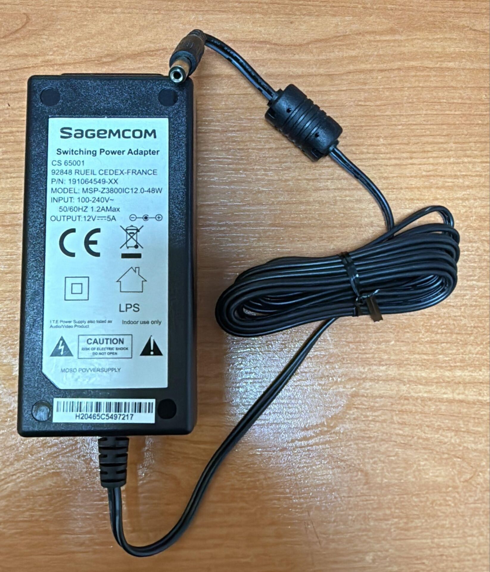 12 VOLT 5 AMPER ORİJİNAL ADAPTÖR PLASTİK KASA