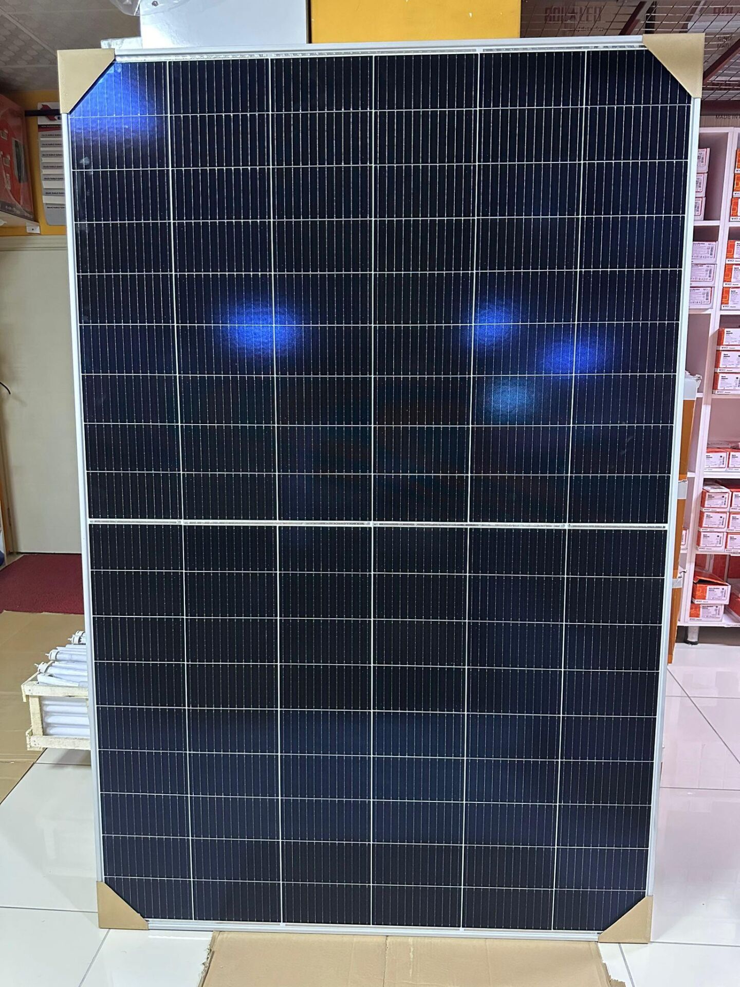 GÜNEŞ PANELİ 550 WATT 24 VOLT HALF CUT PERC MONO KRİSTAL 130X197 -TT550-108PM12-TOMMATECH