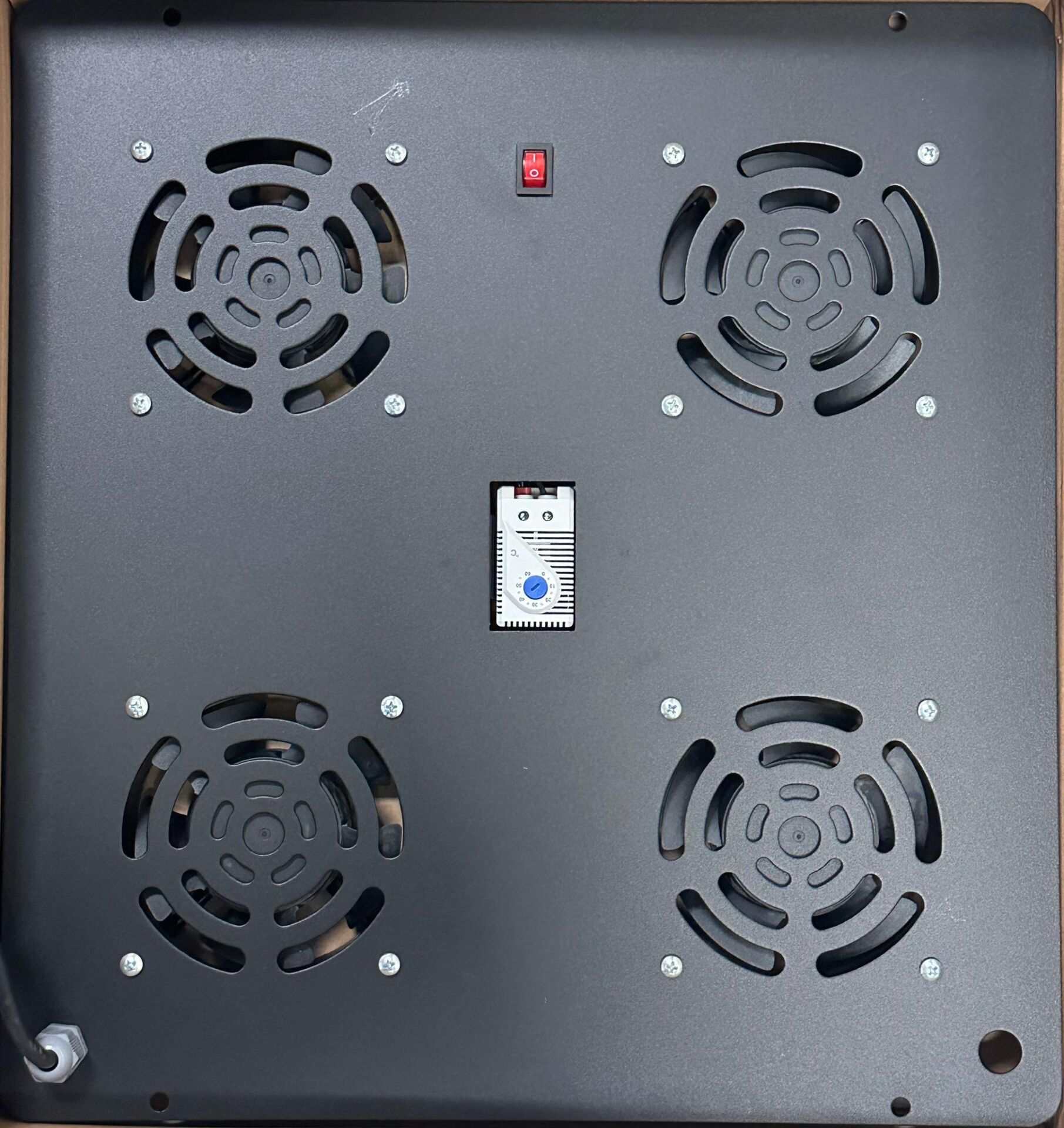RACK KABİN FAN MODÜLÜ 4 LÜ TERMOSTATLI ÖLÇÜLER 43x46