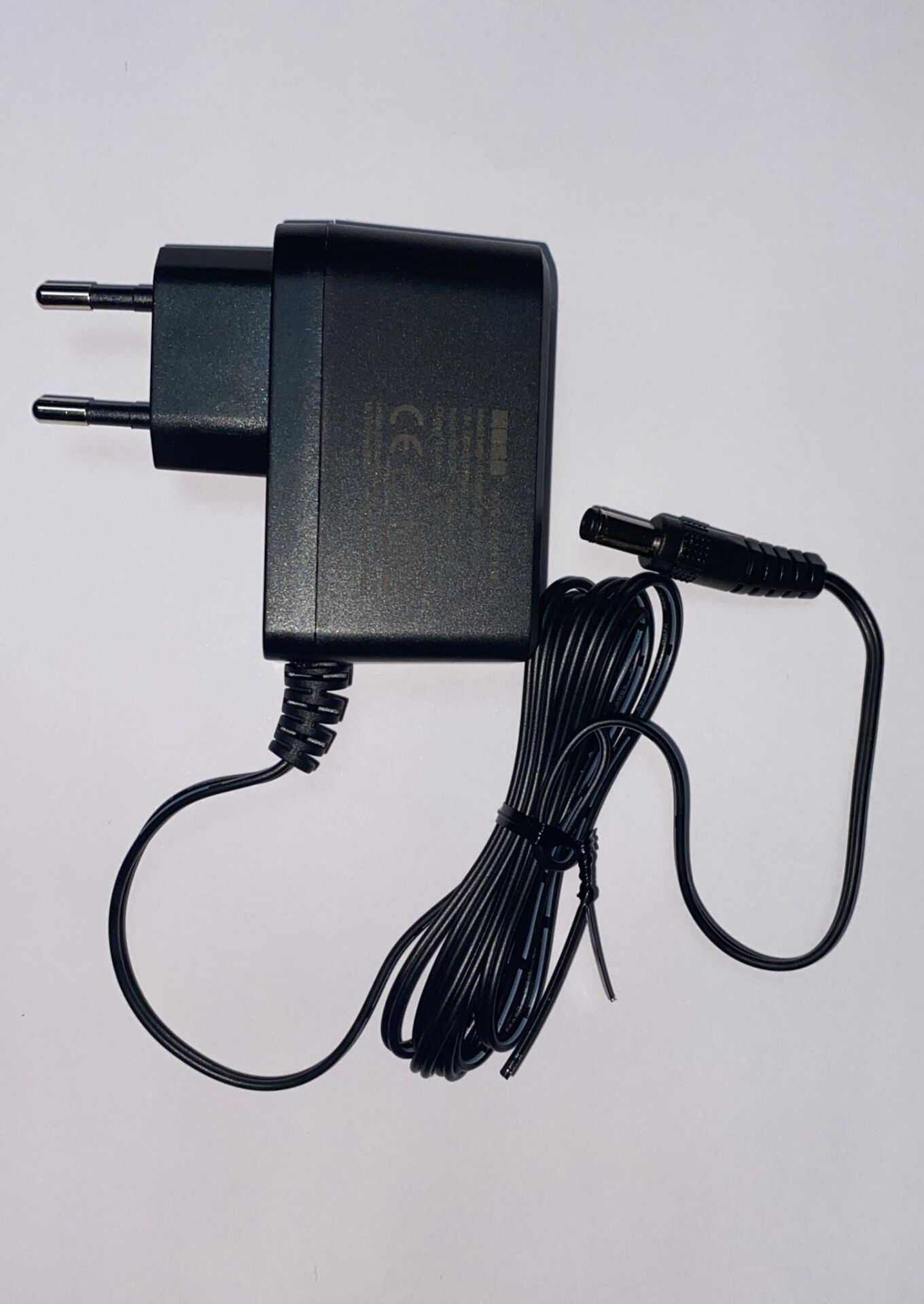 12 VOLT 1 AMPER MOSO PLASTİK KASA ADAPTÖR