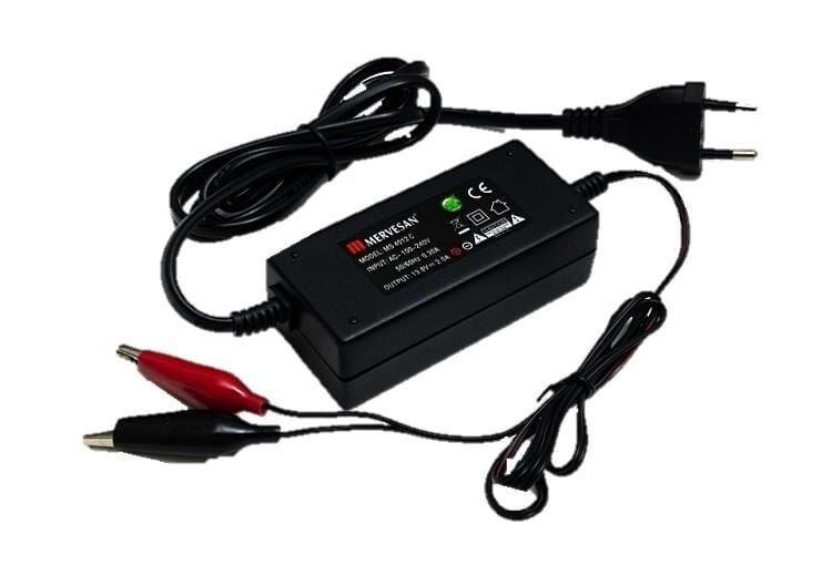 AKÜ ŞARJ ALETİ MT-7012C MERVESAN 13.8 VOLT 5 AMPER