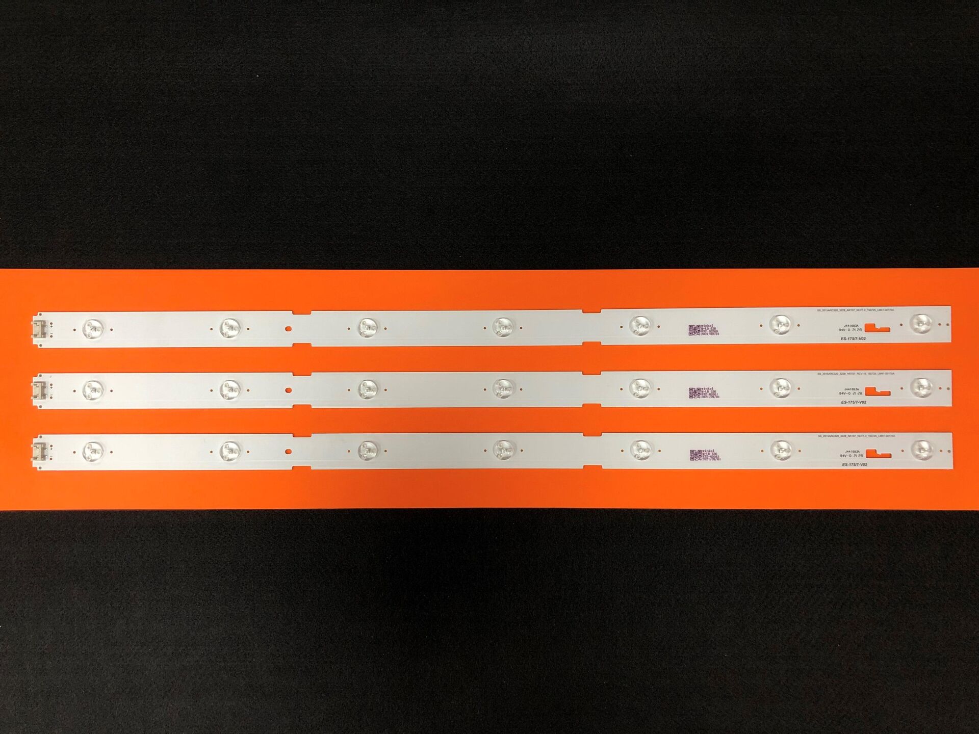 TV LED BAR 2096 TAKIM 3 LÜ-32VLE6535-32VLE6565-32CLE5525-32VLE5527-A32L6532-ES-175