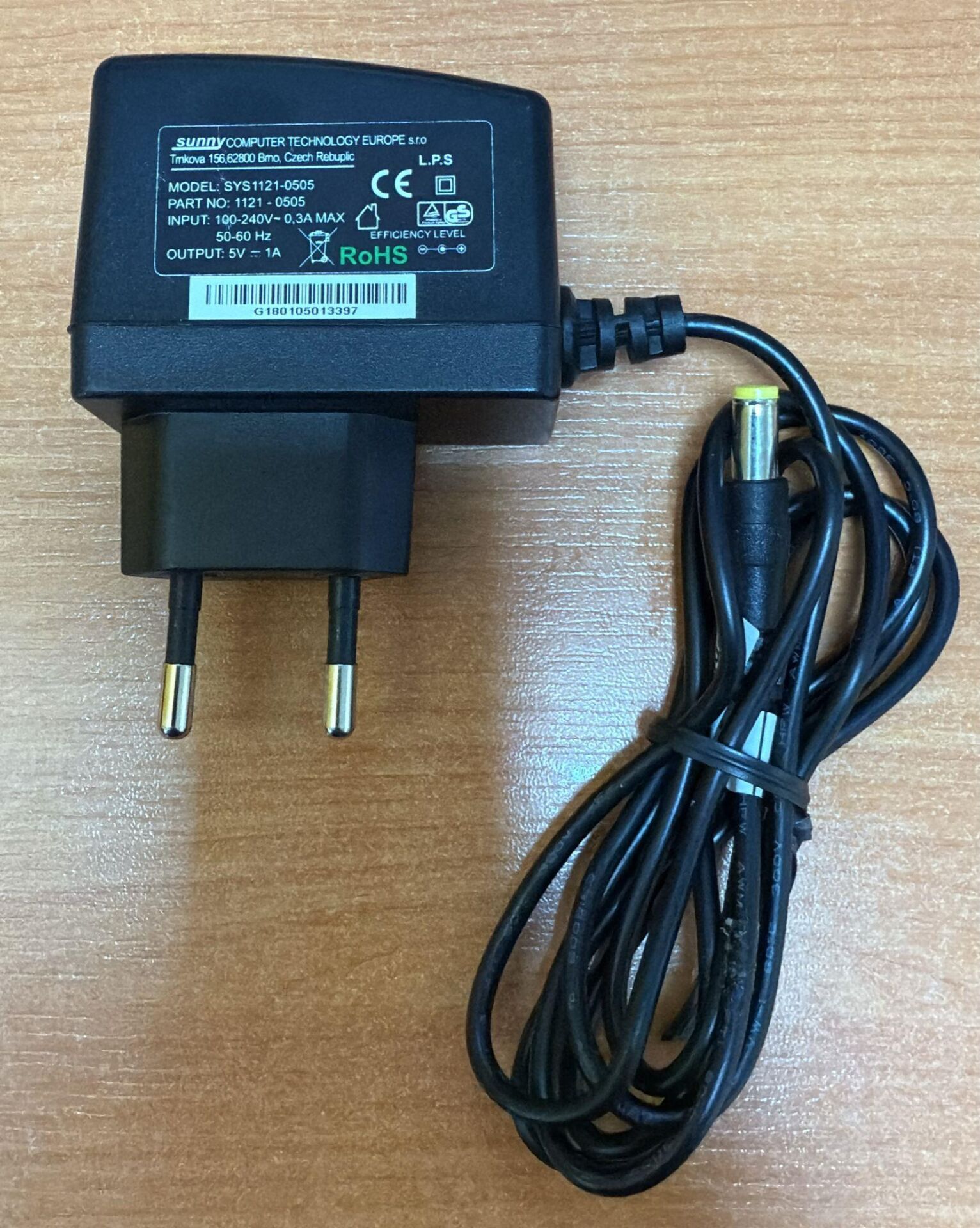 5 VOLT 1 AMPER PLASTİK KASA ORİJİNAL ADAPTÖR 5.5x1,7 mm YAYLI UÇ